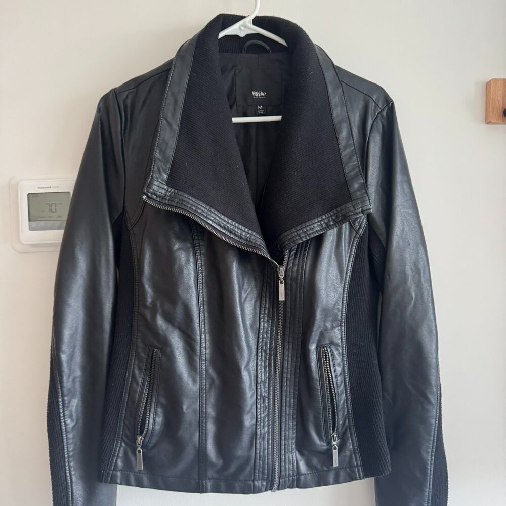 Black Faux Leather Biker Jacket with Oversized Collar (M)